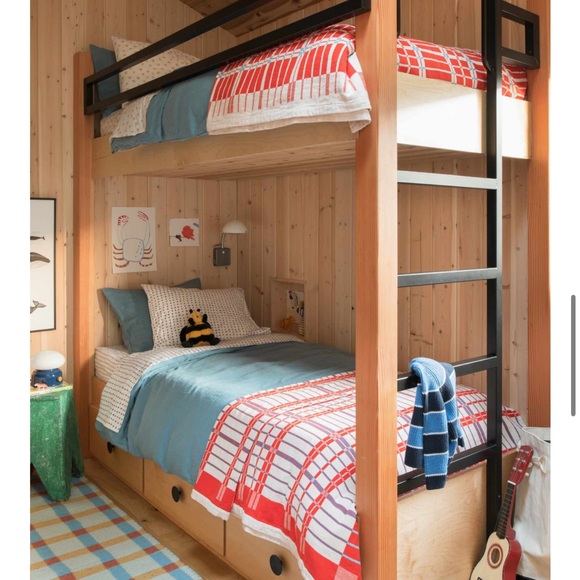 Schoolhouse Other - Schoolhouse Shelburne Cotton Coverlette F/Q & 1 pillow sham